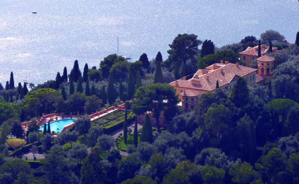 "Villa Leopolda Villefranche-sur-Mer" by Miniwark - Own work. Licensed under Creative Commons Attribution-Share Alike 3.0-2.5-2.0-1.0 via Wikimedia Commons - http://commons.wikimedia.org/wiki/File:Villa_Leopolda_Villefranche-sur-Mer.JPG#mediaviewer/File:Villa_Leopolda_Villefranche-sur-Mer.JPG